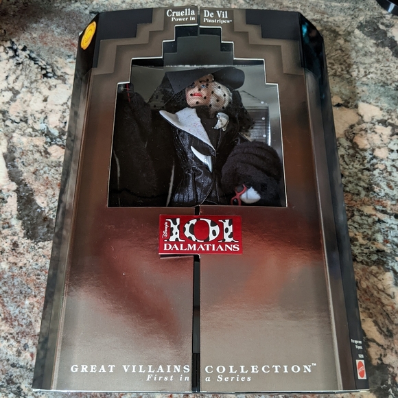 VTG NIB Cruella De Vil Barbie - Picture 2 of 8